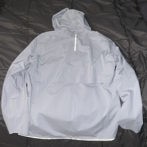 Lululemon Men’s Raincoat